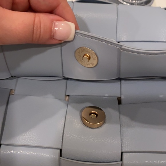 Periwinkle Woven Crossbody Bag NEW! - Picture 4 of 7